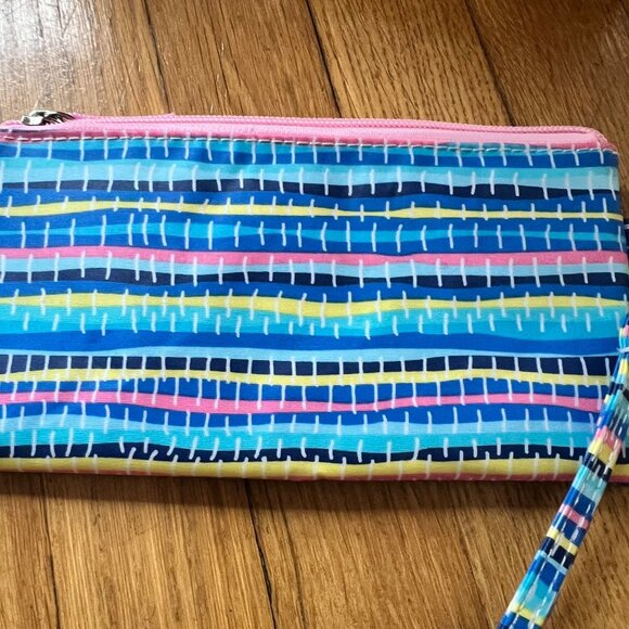 SCOUT Kate Wristlet Lightweight Water-Resistant Clutch Wallet with Strap NWT - Picture 7 of 9